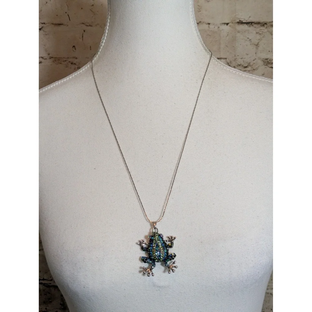 Tree Frog Pendant Necklace In Blue & Green Rhinestone Encrusted Silver Tone 22
